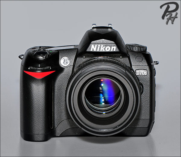 Nikon D70s Camera
